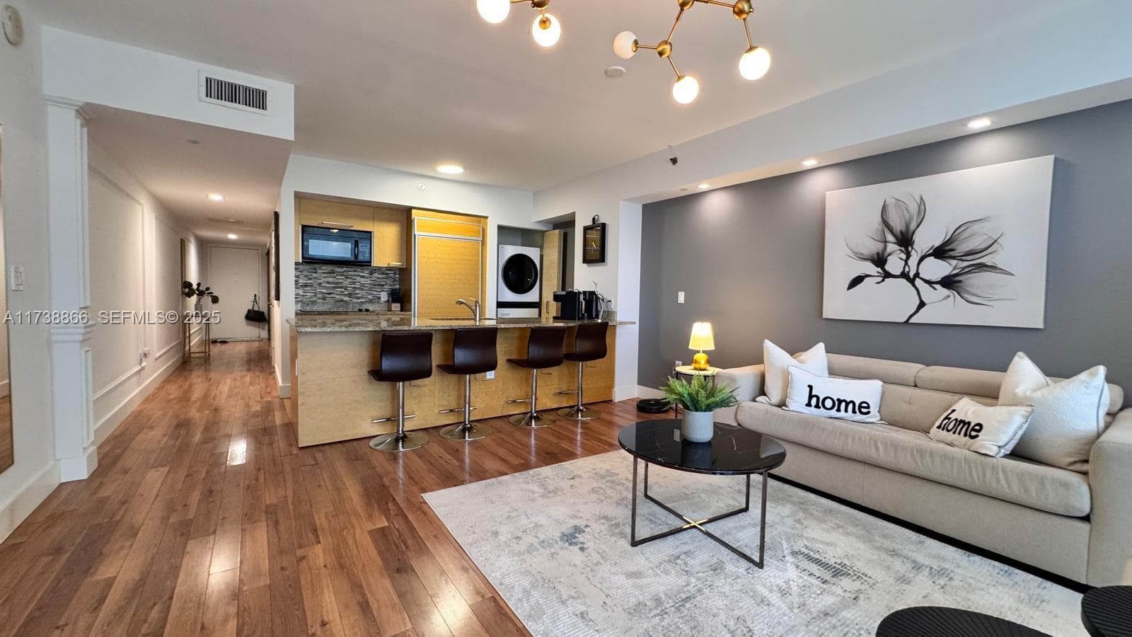 1830 Ocean Dr 2209 photo 6