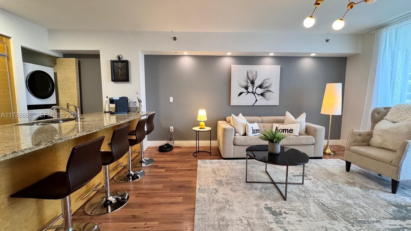 1830 Ocean Dr 3