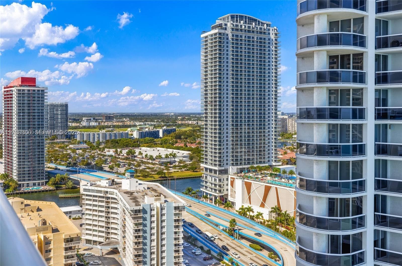 1830 Ocean Dr 2209 photo 19