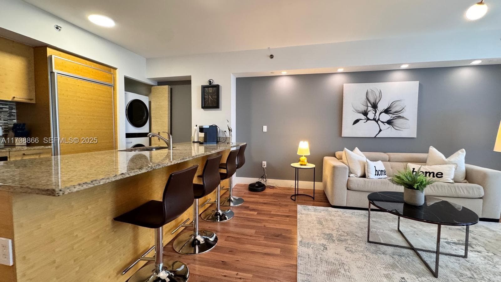 1830 Ocean Dr 4
