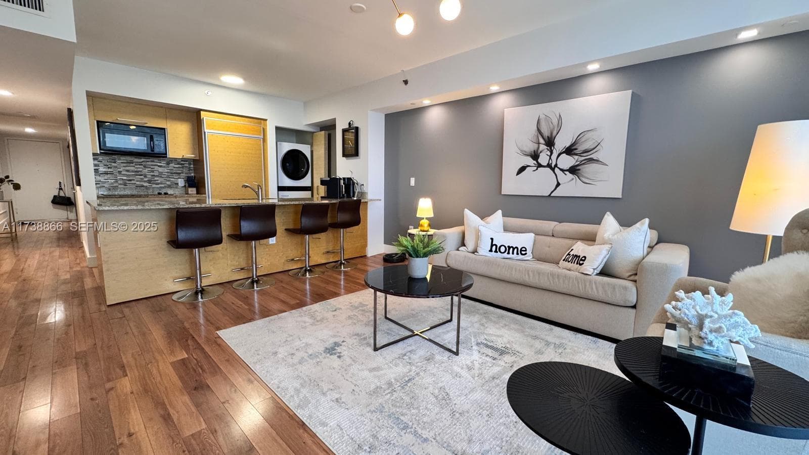 1830 Ocean Dr 2209 photo 8