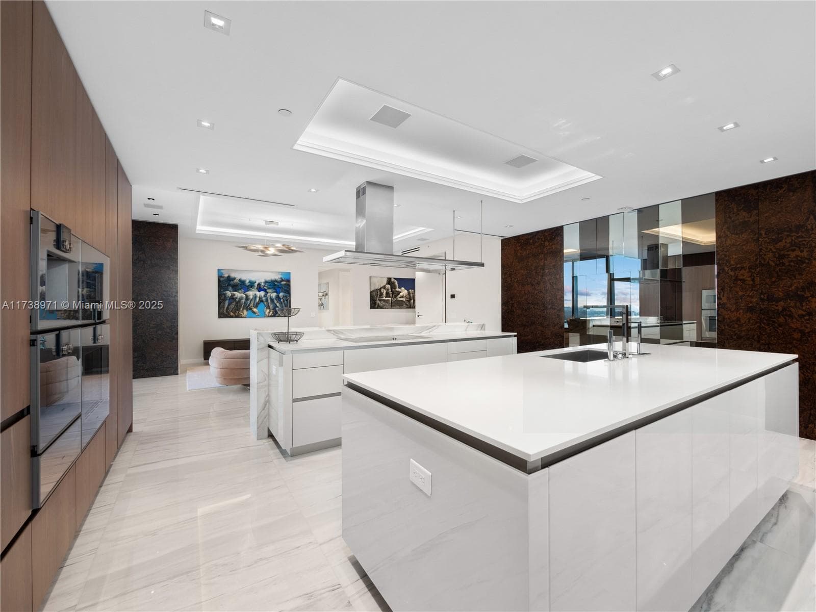 18501 Collins Ave 2704 photo 7