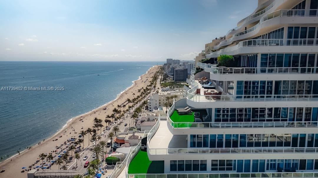 1 Fort Lauderdale Beach Blvd 2