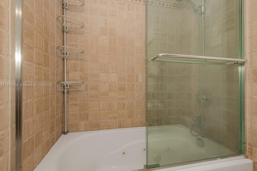 2301 Collins Ave 1629 photo 13