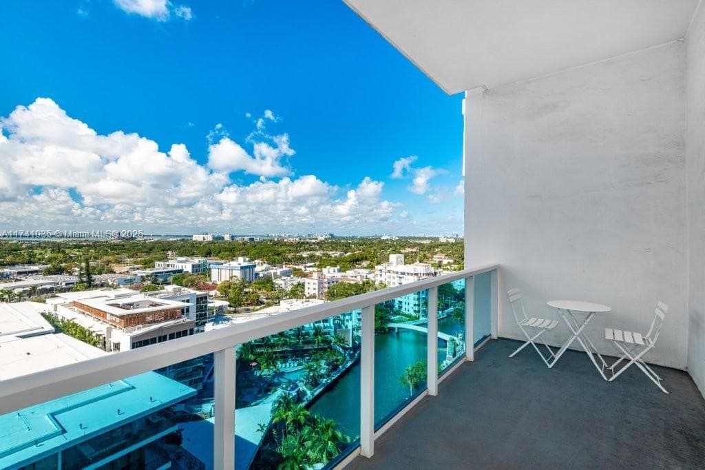 2301 Collins Ave 1629 photo 22