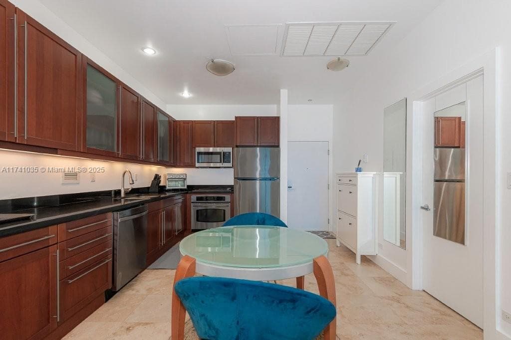 2301 Collins Ave 1629 photo 20