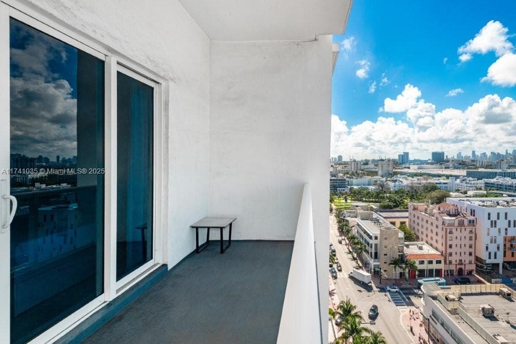 2301 Collins Ave 1629 photo 25
