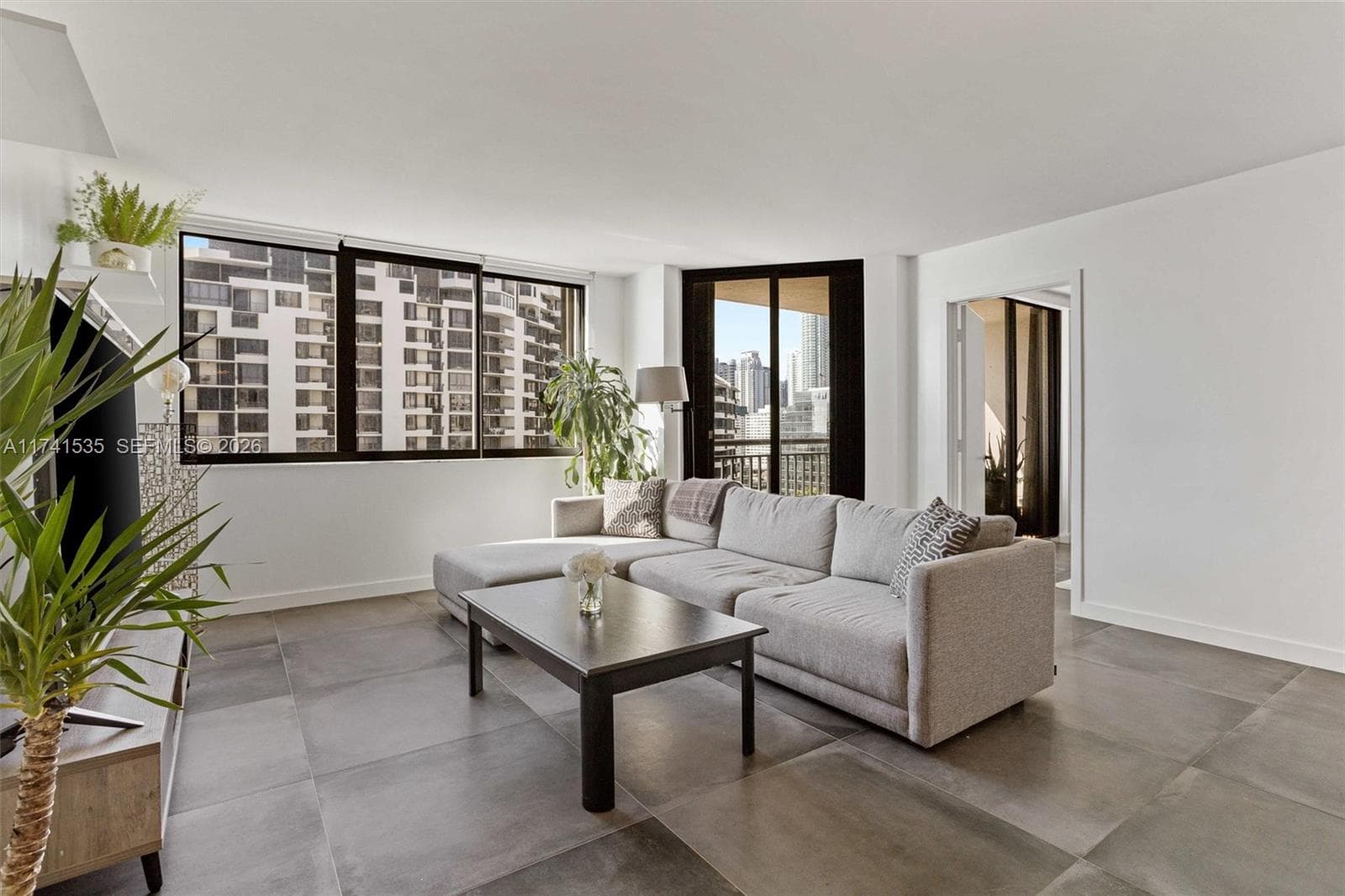 540 Brickell Key Dr 1519 photo 11