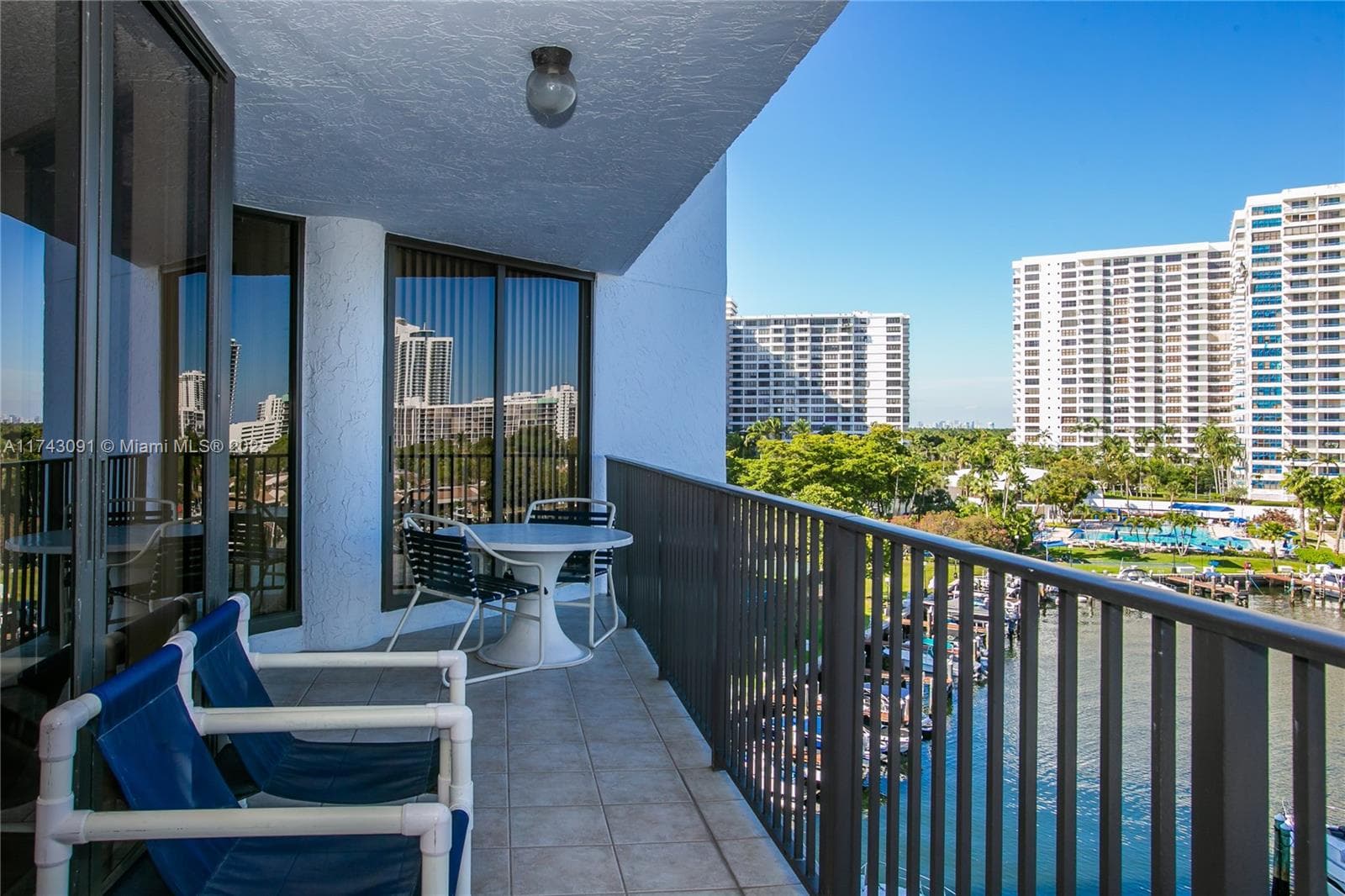 300 Three Islands Blvd 406 photo 4