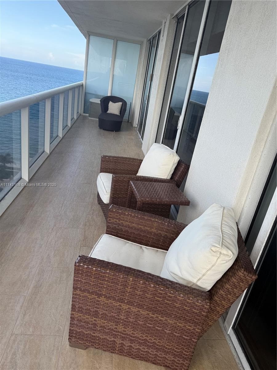1830 Ocean Dr 2
