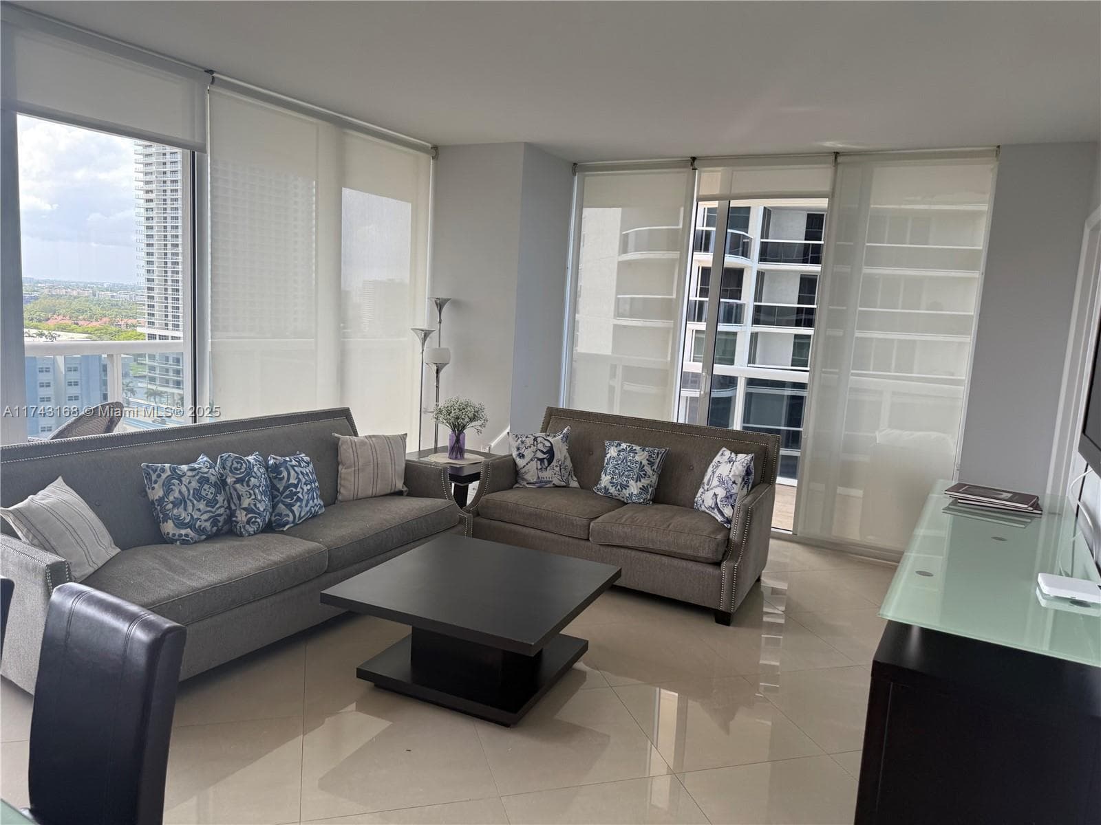 1830 Ocean Dr 3