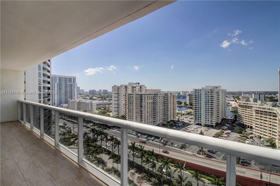 1830 Ocean Dr 1708 photo 14
