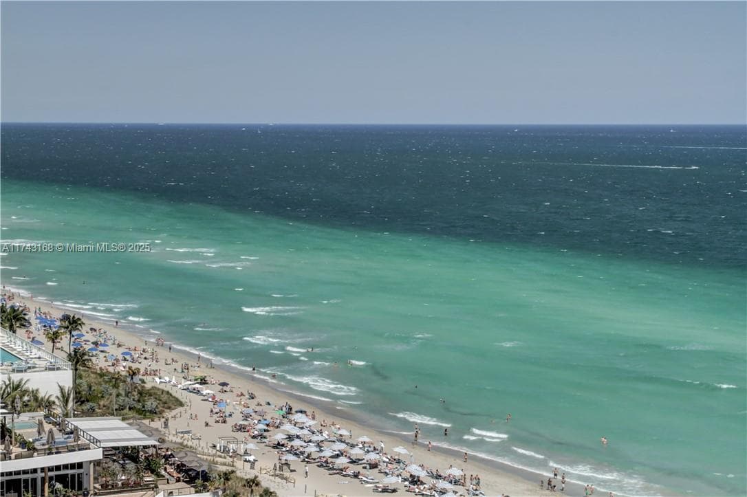 1830 Ocean Dr 1708 photo 18