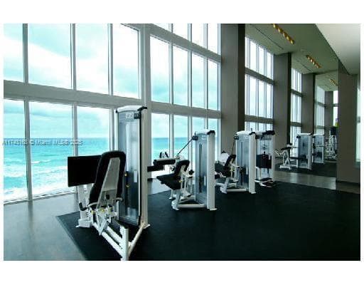 1830 Ocean Dr 1708 photo 19