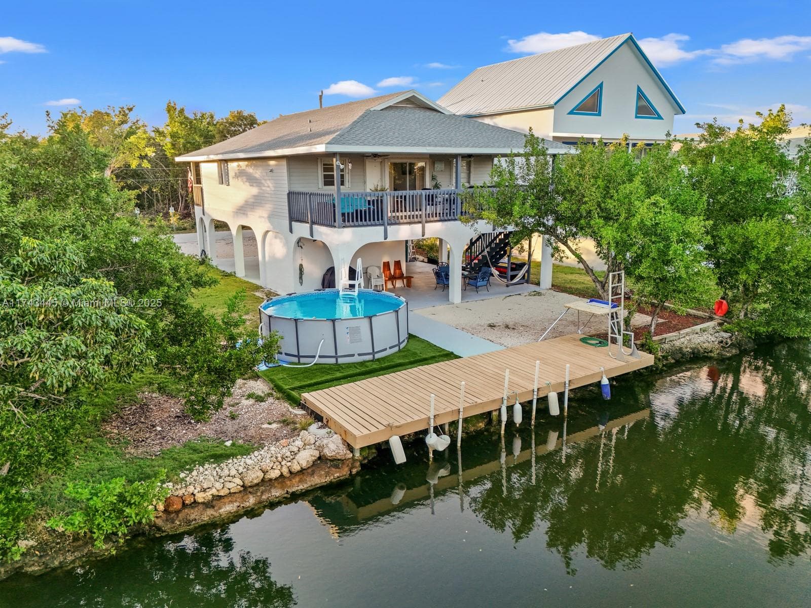 3635 Trade Winds St photo 9