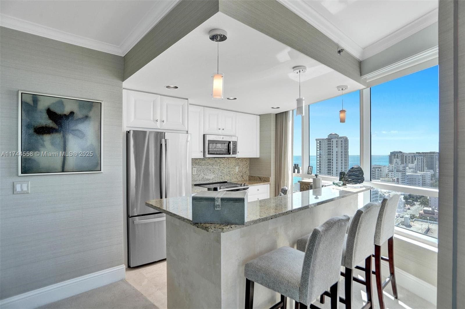 4401 Collins Ave 2114/2116 photo 10
