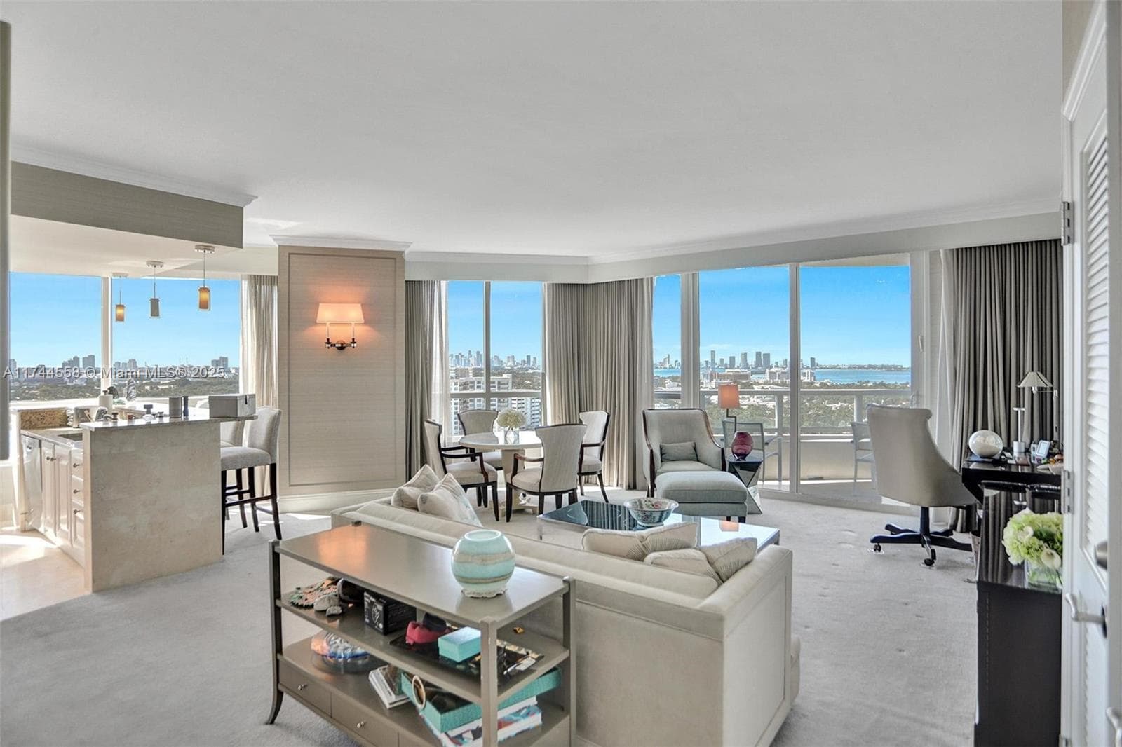 4401 Collins Ave 4