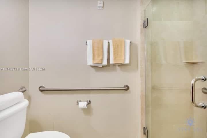 18001 Collins Ave 903 photo 9
