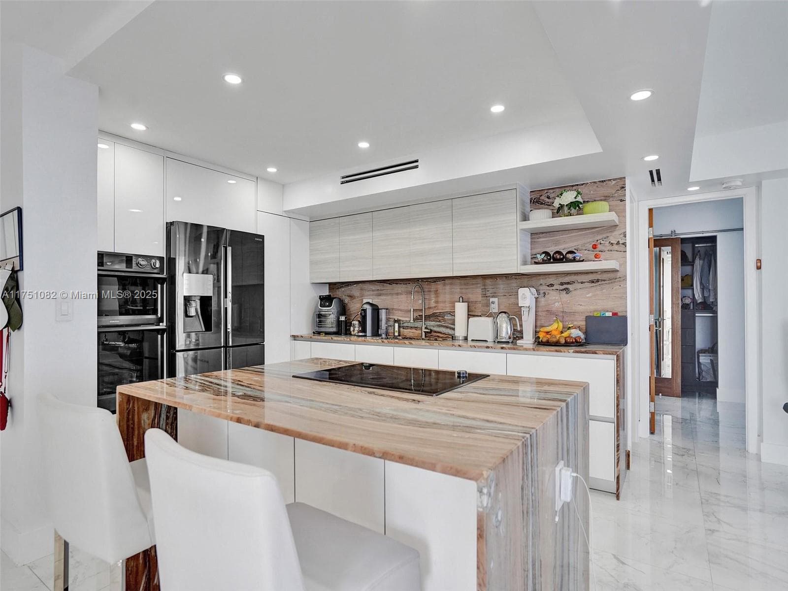1600 Ocean Dr 14K photo 9