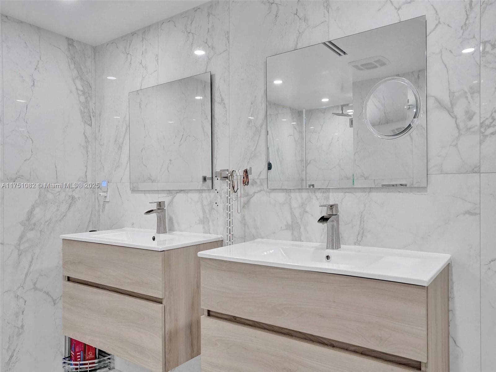 1600 Ocean Dr 14K photo 18