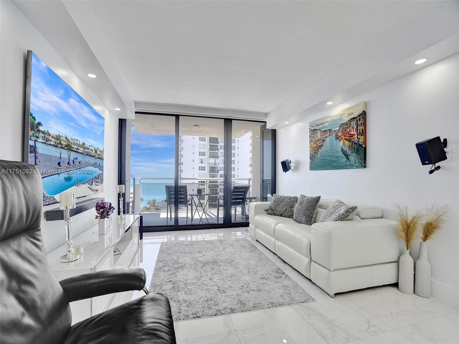 1600 Ocean Dr 14K photo 11