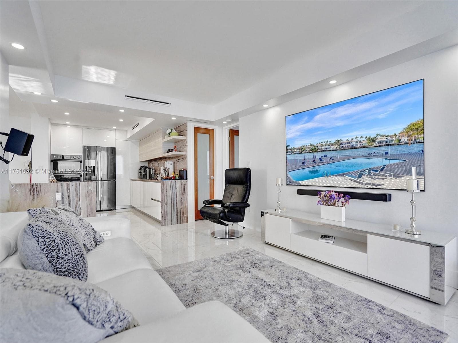 1600 Ocean Dr 4