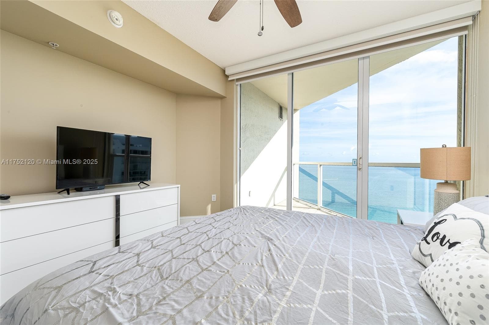 16699 Collins Ave 3010 photo 12