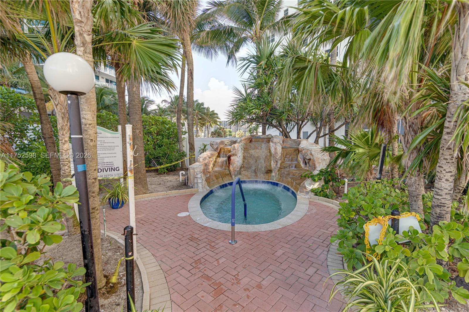 3001 Ocean Dr 645 photo 18