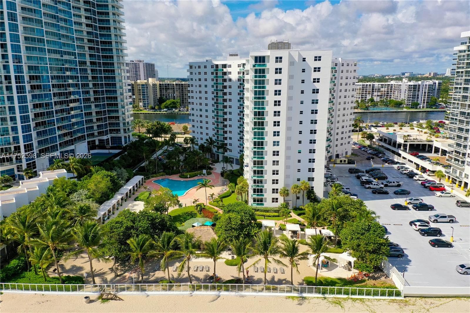3001 Ocean Dr 645 photo 15