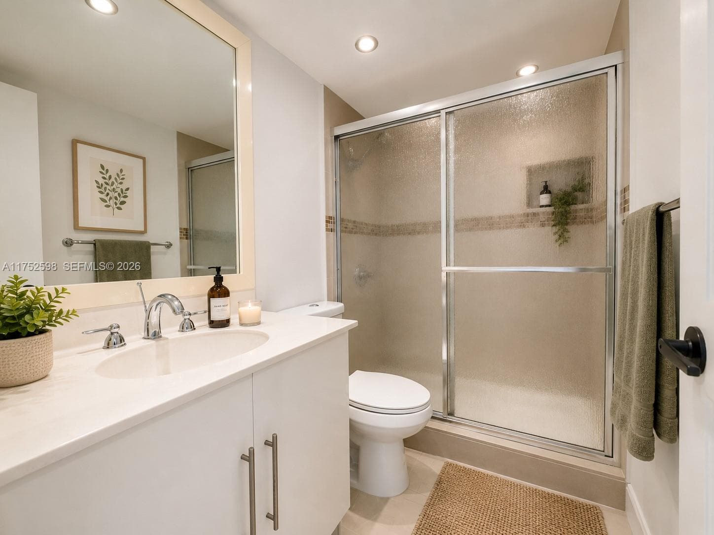 3001 Ocean Dr 4
