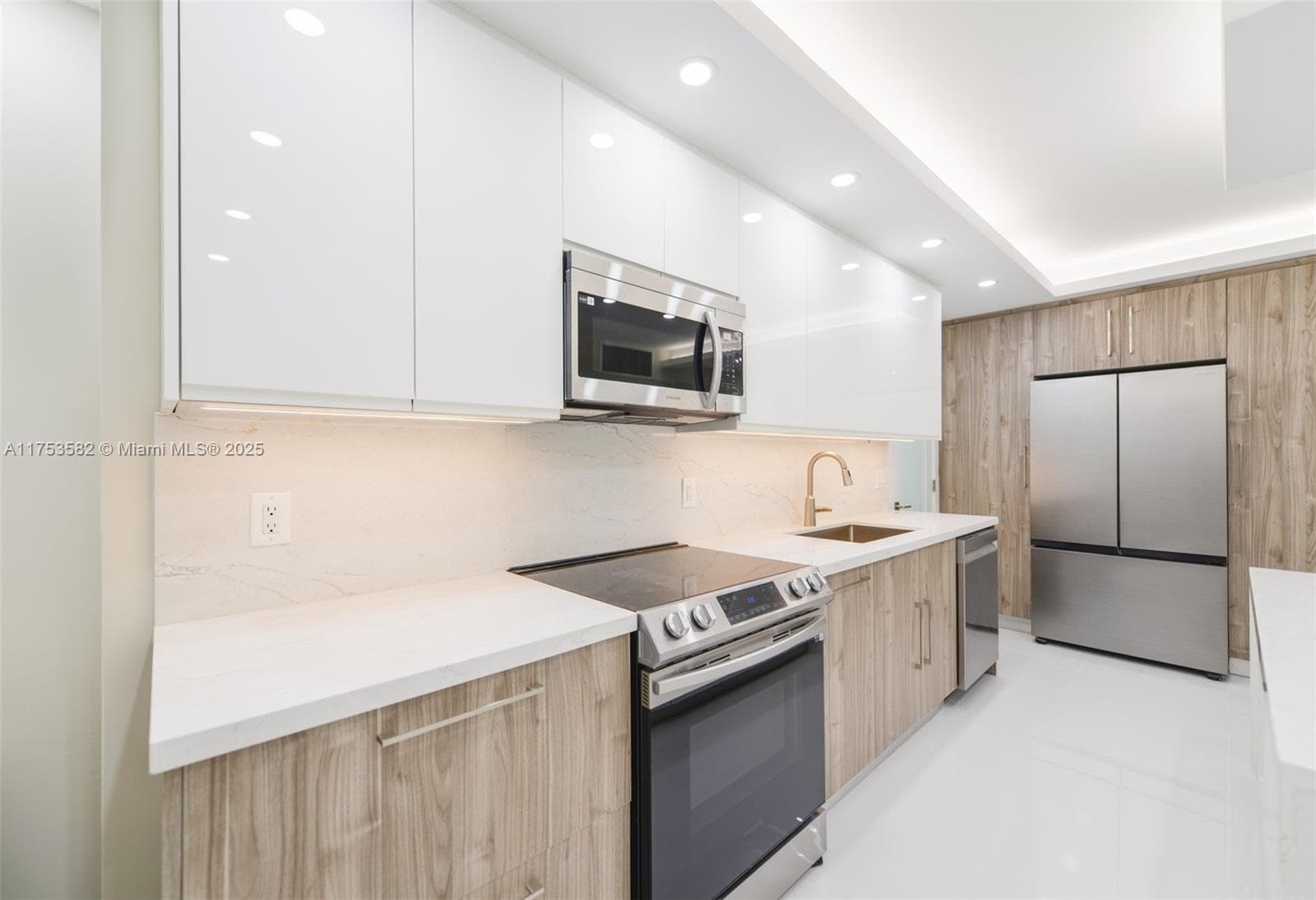 1950 Ocean Dr 20L photo 11