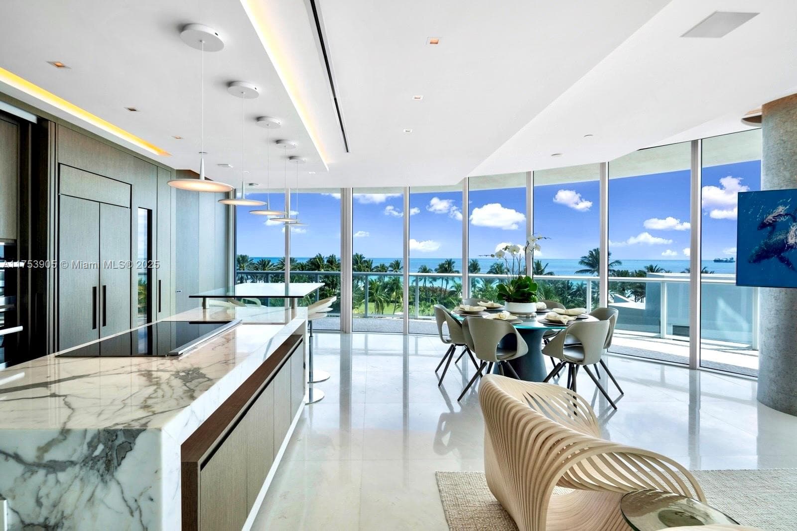 100 Pointe Dr 2