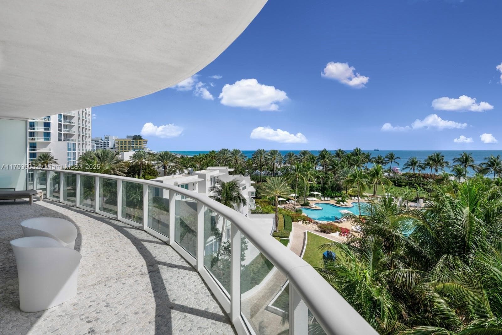 100 Pointe Dr 3