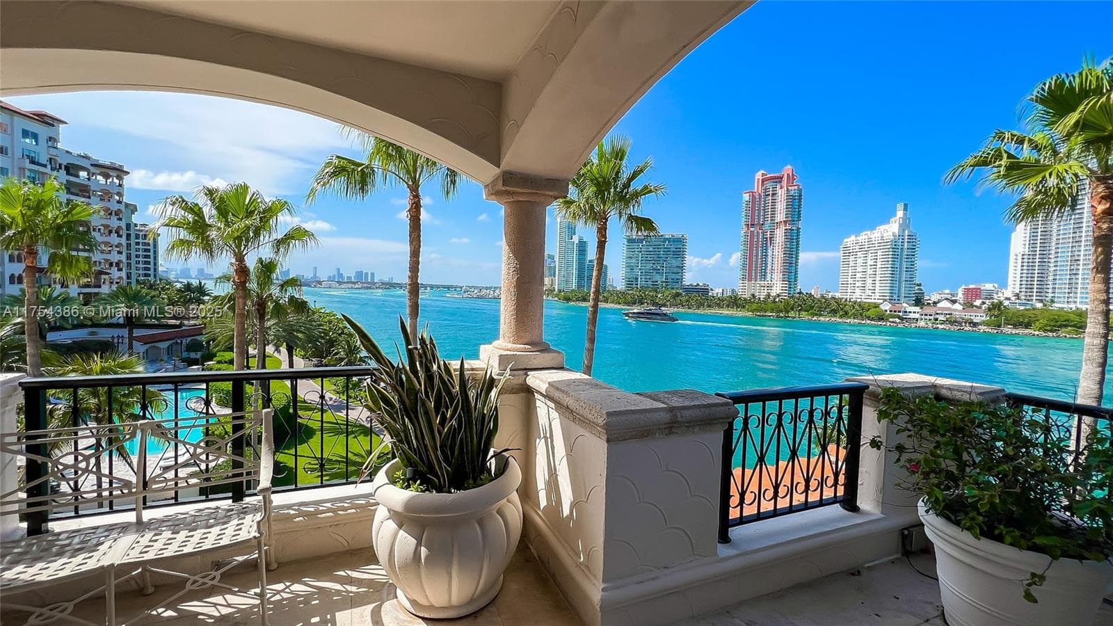 7241 Fisher Island Dr 7241 photo 6