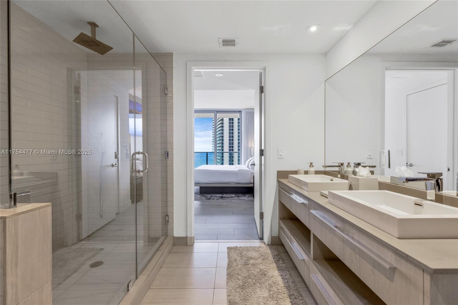 4010 Ocean Dr R2505 photo 11