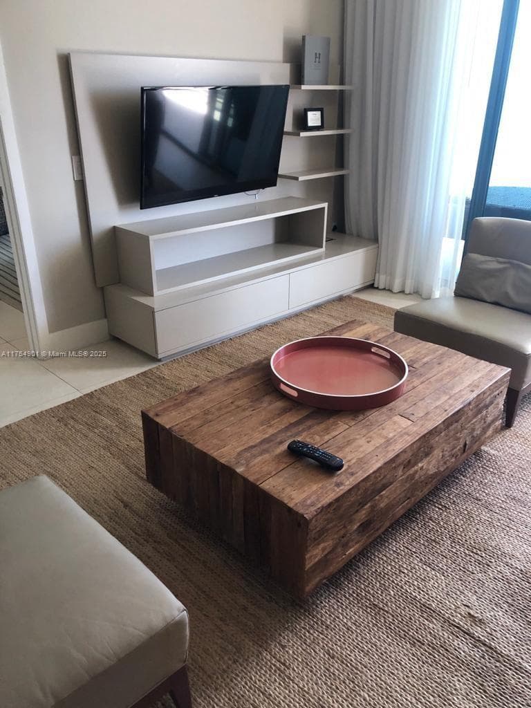 4111 Ocean Dr 3605 photo 23