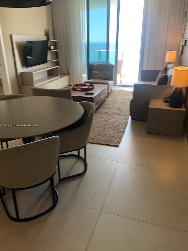 4111 Ocean Dr 3605 photo 22