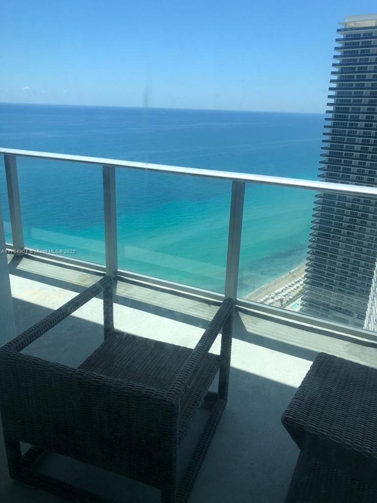 4111 Ocean Dr 3605 photo 10