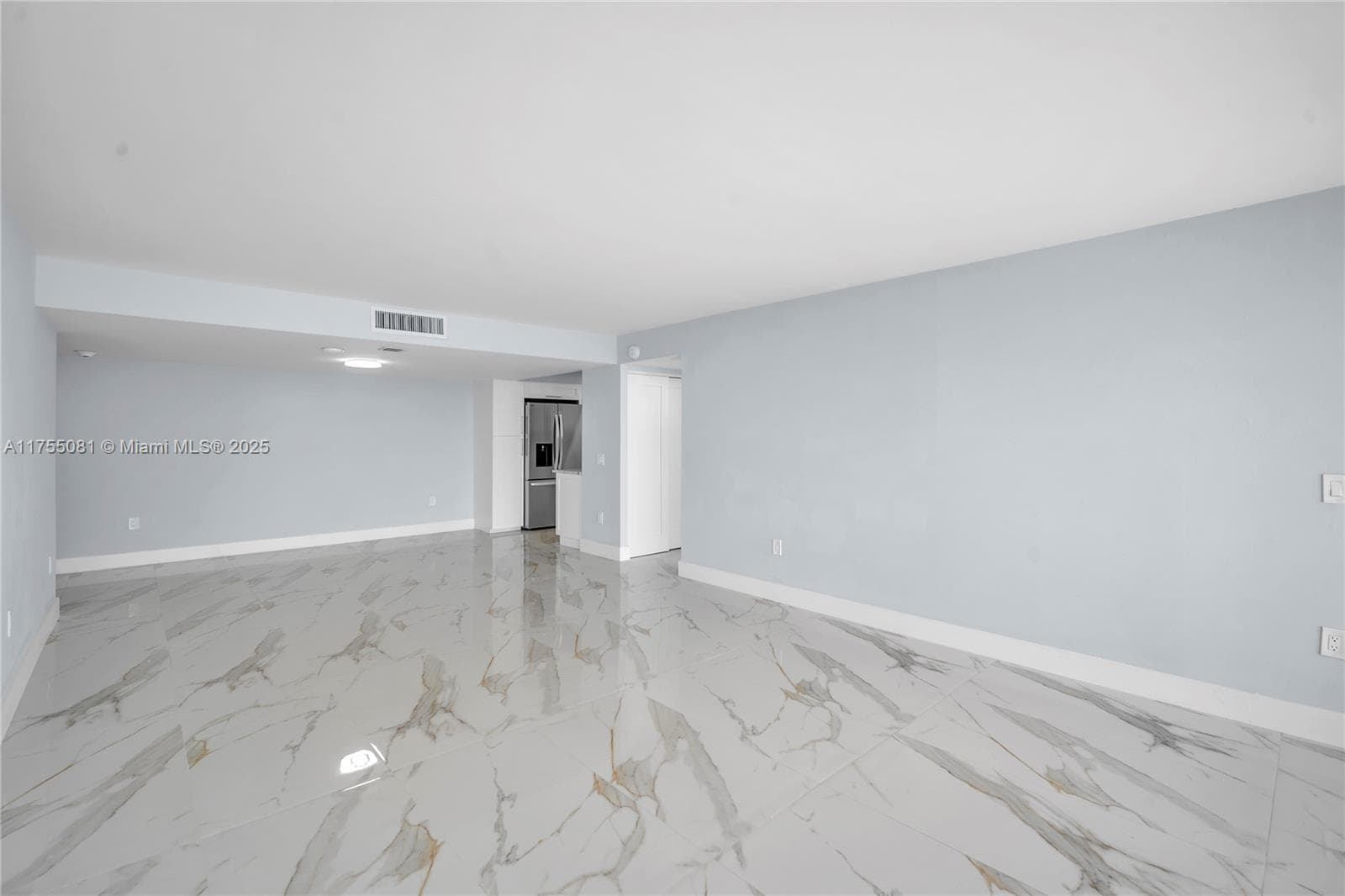 5600 Flagler Dr 304 photo 9