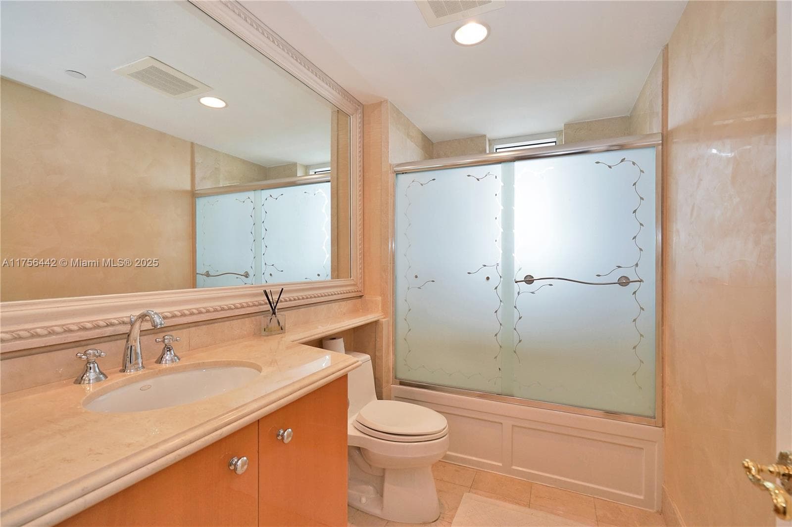 17875 Collins Ave 3605 photo 20