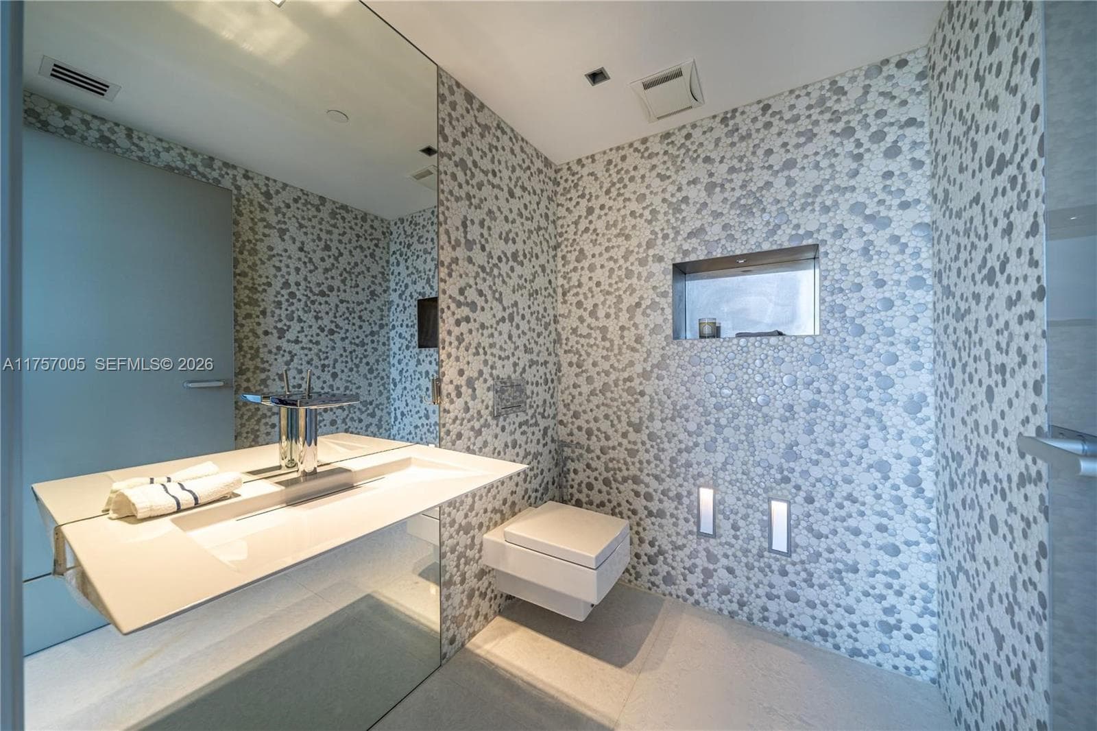 17121 Collins Ave 4208 photo 16