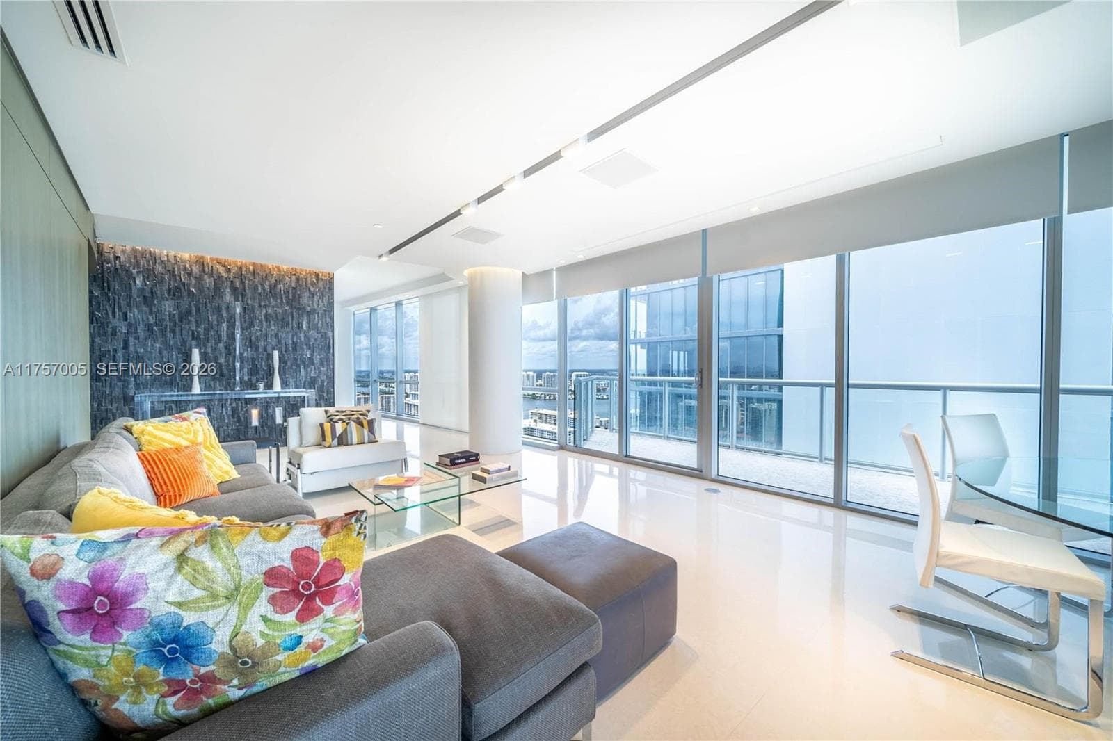 17121 Collins Ave 4208 photo 7