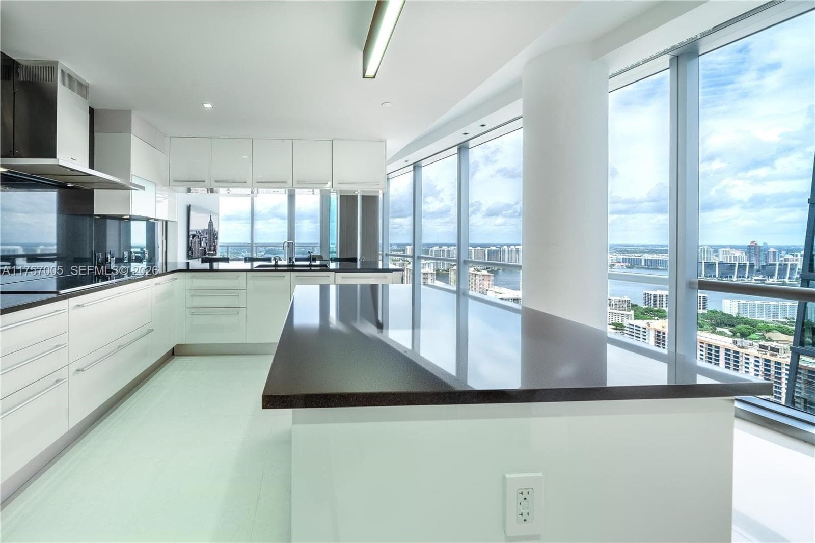 17121 Collins Ave 4208 photo 9