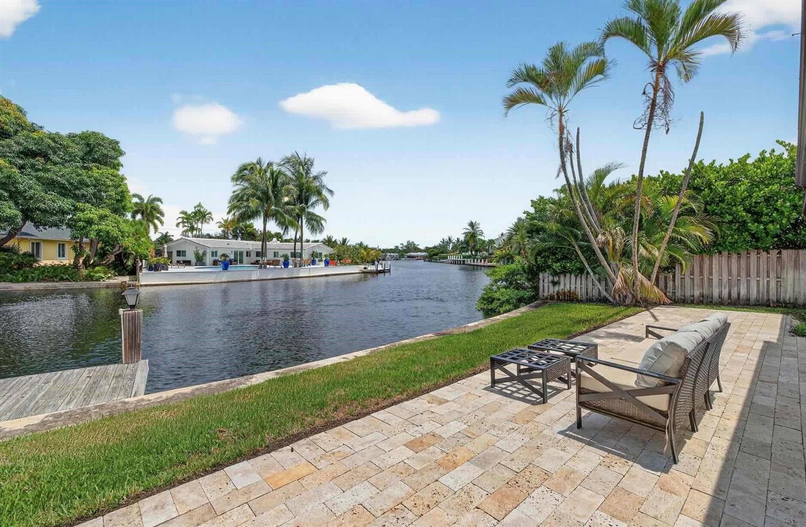 1981 Coral Gardens Drive 1