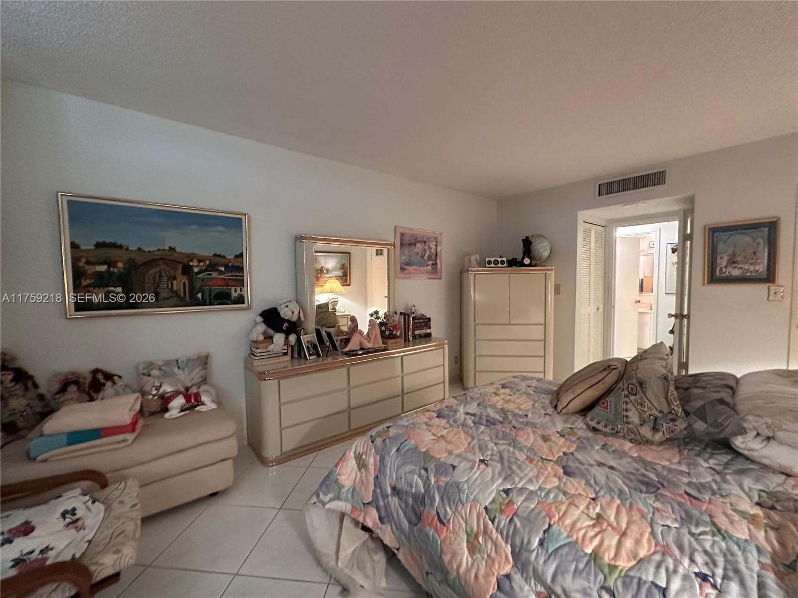 3180 S Ocean Dr 522 photo 10