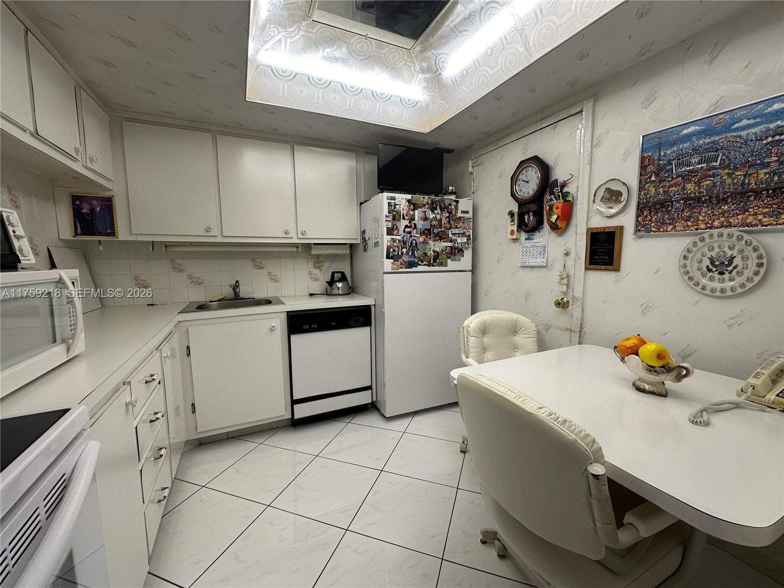 3180 S Ocean Dr 522 photo 11
