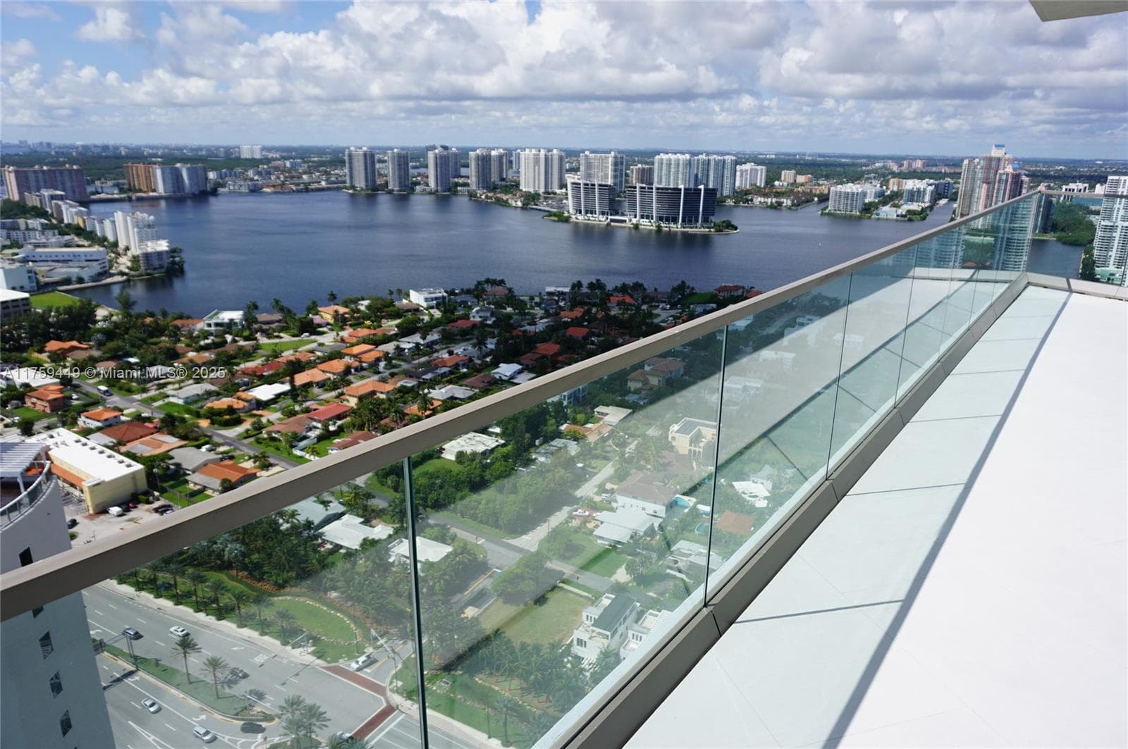 18975 SE Collins Ave 3405 photo 8