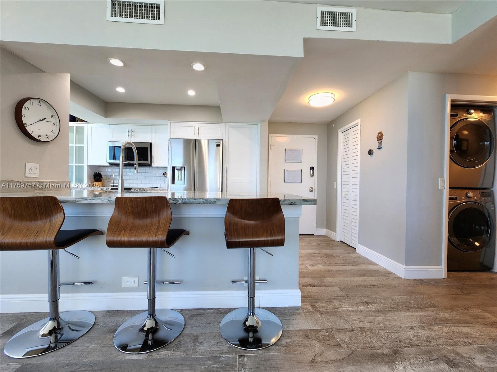 3505 S Ocean Dr 612 photo 25
