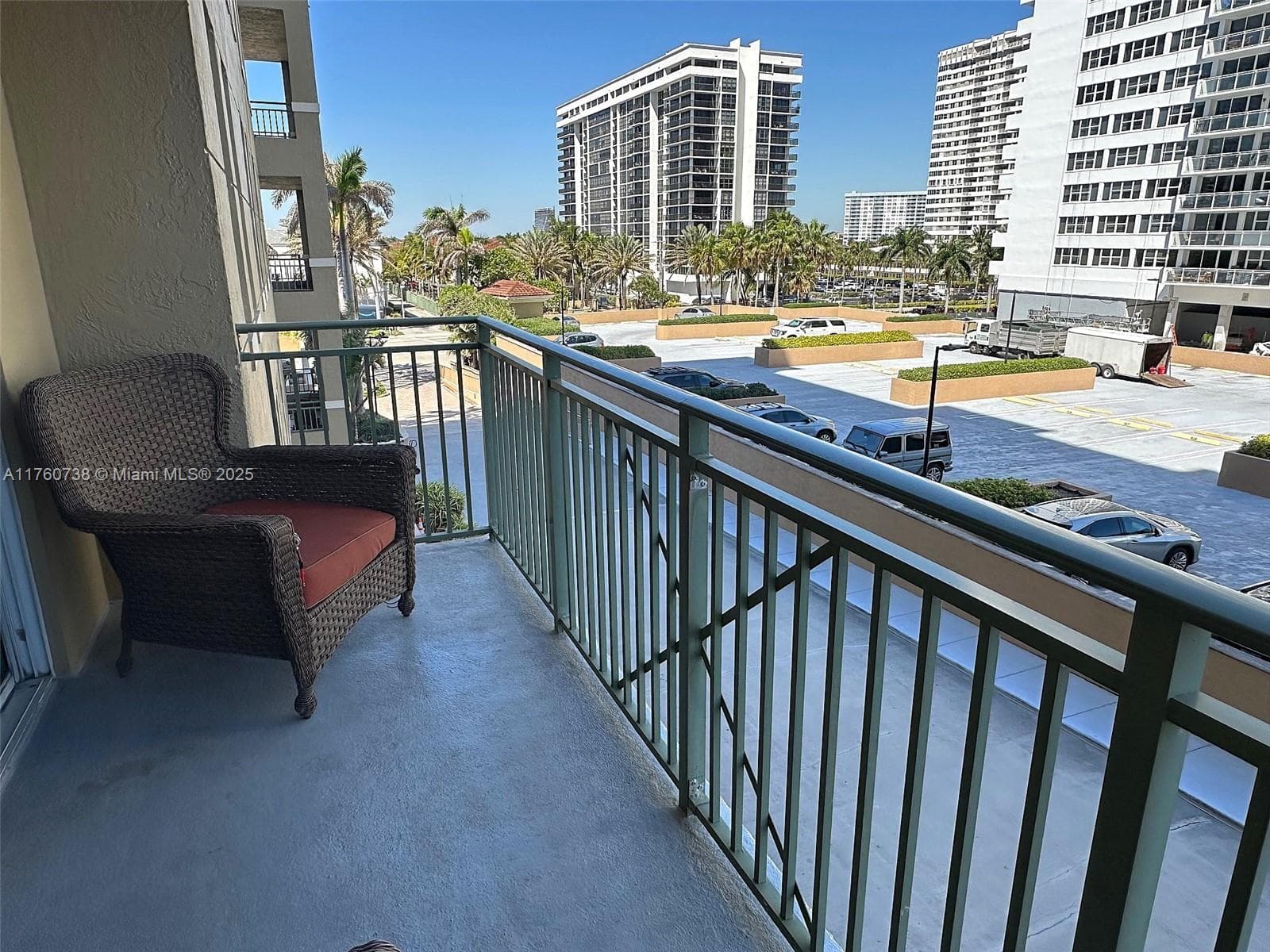2080 Ocean Drive 304 photo 18