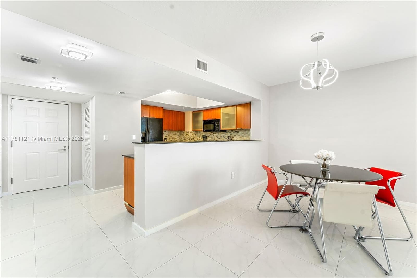 16699 Collins Ave 2810 photo 2